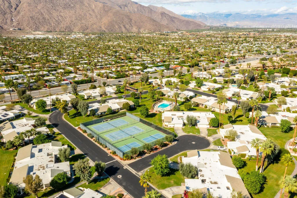 1004 Saint Thomas Circle, Palm Springs, California 92264 home-pic-32
