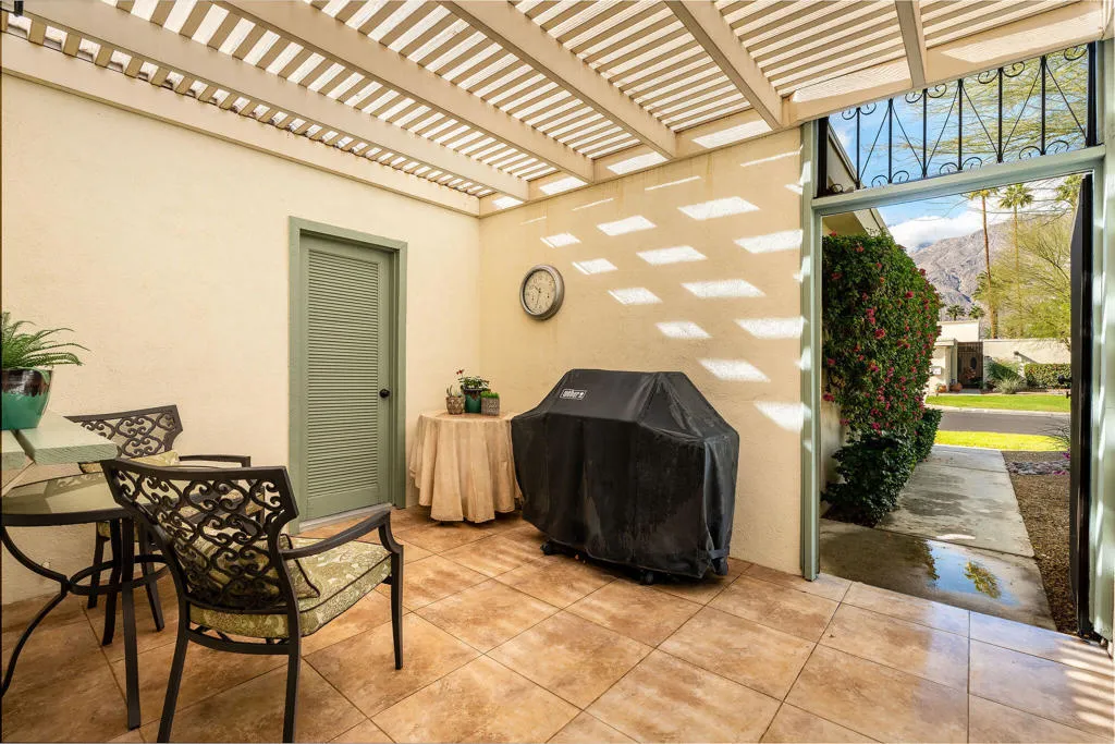 1004 Saint Thomas Circle, Palm Springs, California 92264 home-pic-28