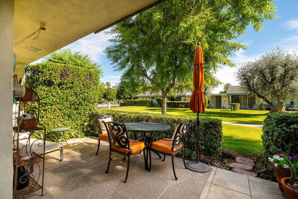 1004 Saint Thomas Circle, Palm Springs, California 92264 home-pic-5