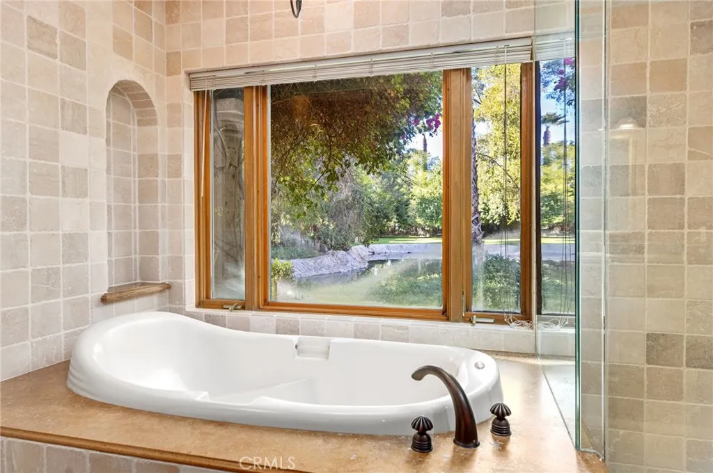 41511 Bob Hope Drive, Rancho Mirage, California 92270 home-pic-36