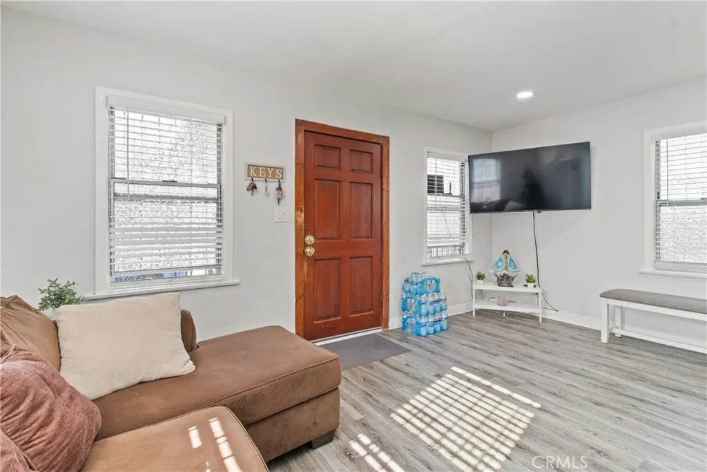 1766 E 105th, Los Angeles, California 90002 home-pic-15