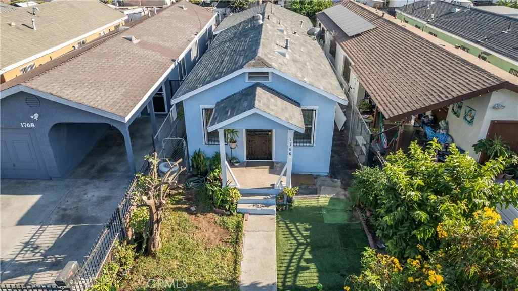 1766 E 105th, Los Angeles, California 90002 home-pic-5