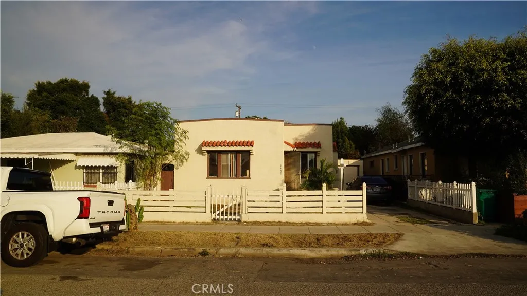 2452 Adriatic, Long Beach, California 90810 home-pic-1