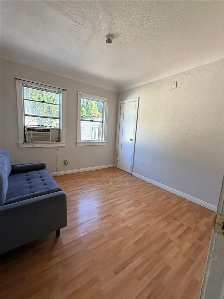 2452 Adriatic, Long Beach, California 90810 home-pic-6