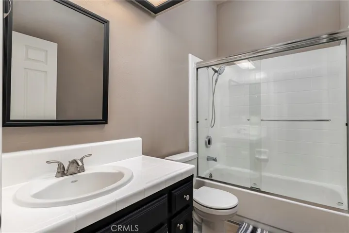 Full bath upstairs