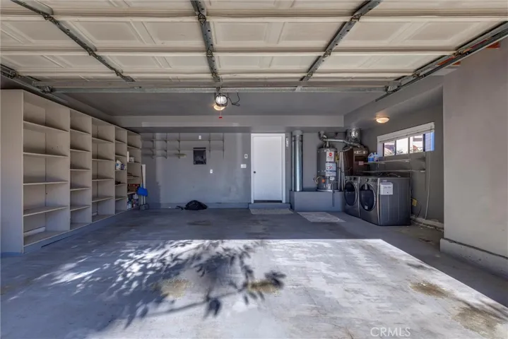 2-car garage, storage, washer/dryer