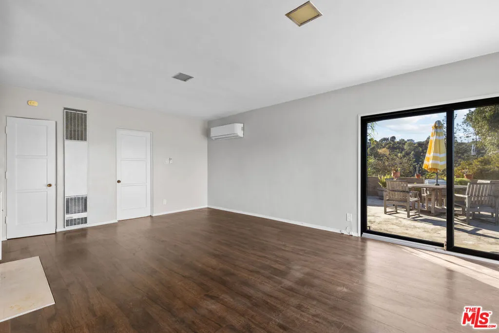 3112 Goodview Trail, Los Angeles, California 90068 home-pic-6