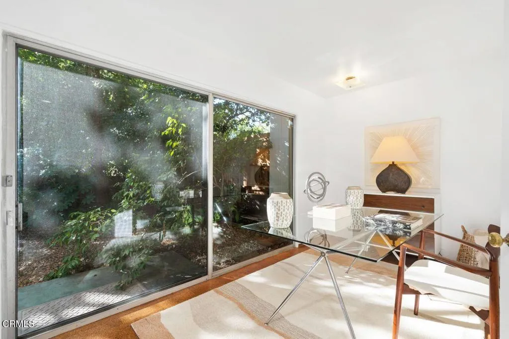 314 San Juan Way, La Canada Flintridge, California 91011 home-pic-23