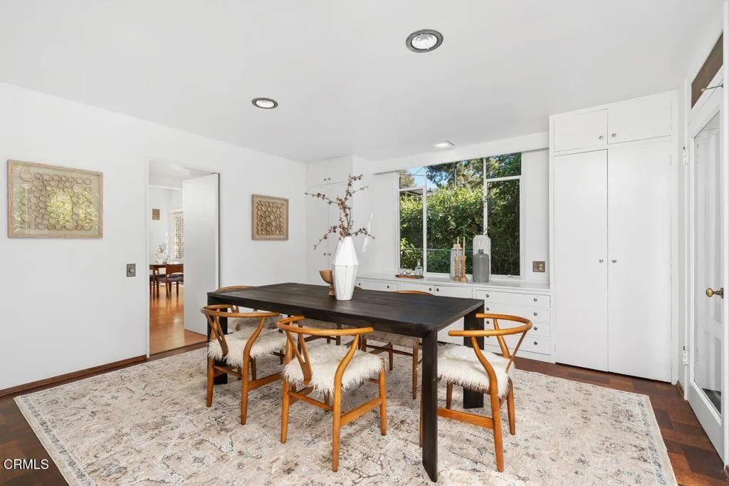 314 San Juan Way, La Canada Flintridge, California 91011 home-pic-12