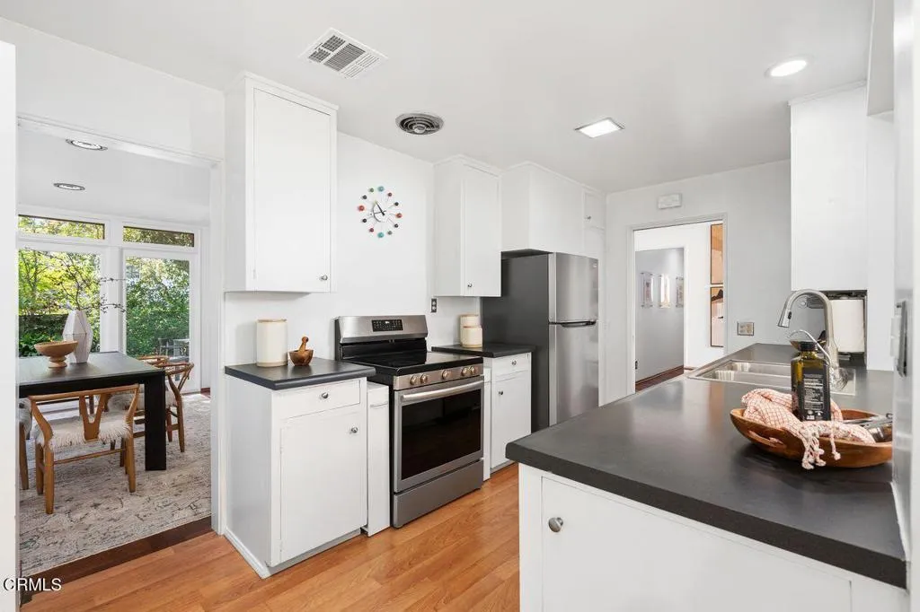 314 San Juan Way, La Canada Flintridge, California 91011 home-pic-14