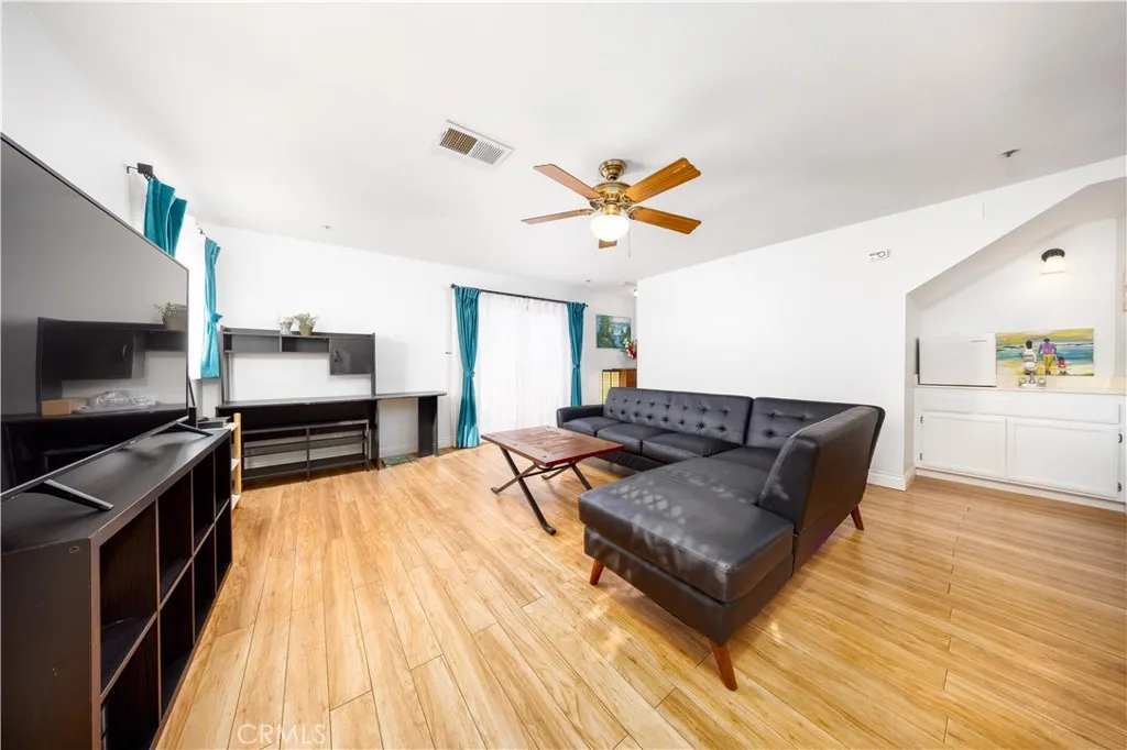 1451 S Reservoir 1, Pomona, California 91766 home-pic-2