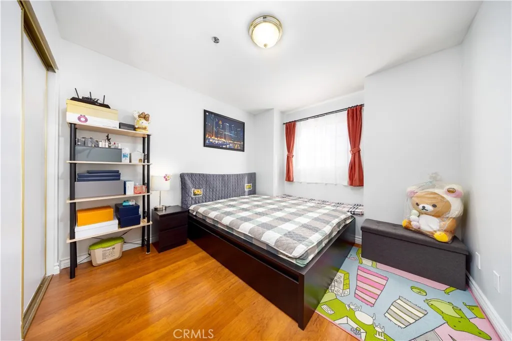 1451 S Reservoir 1, Pomona, California 91766 home-pic-12