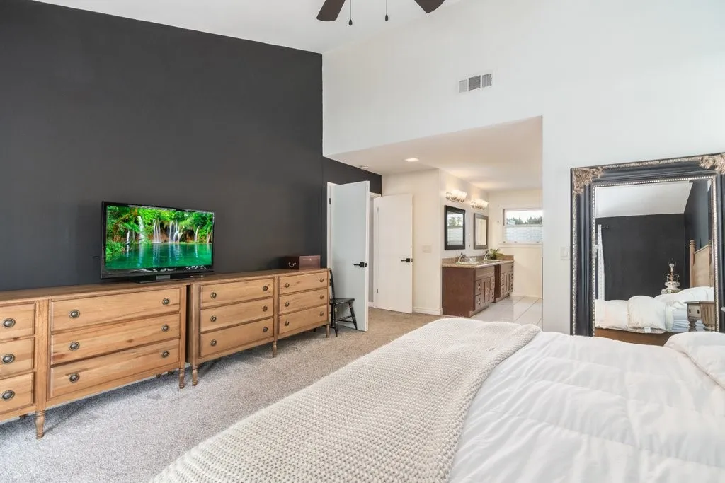 1695 N Palm, Upland, California 91784 home-pic-23
