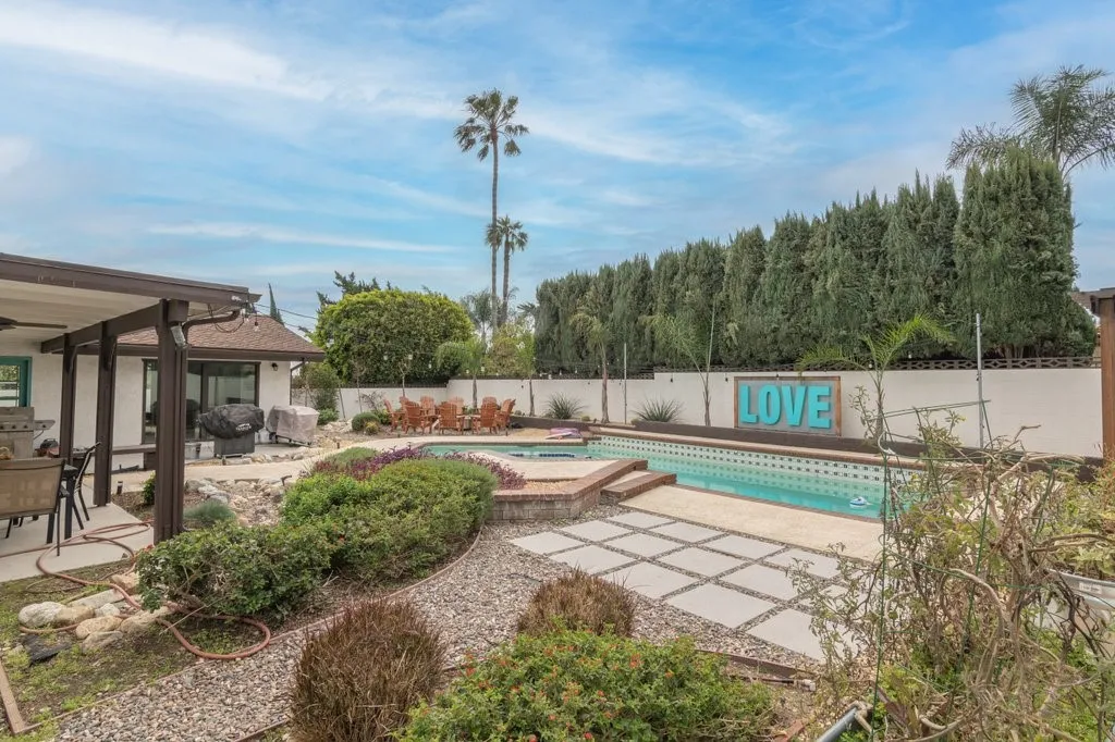1695 N Palm, Upland, California 91784 home-pic-36