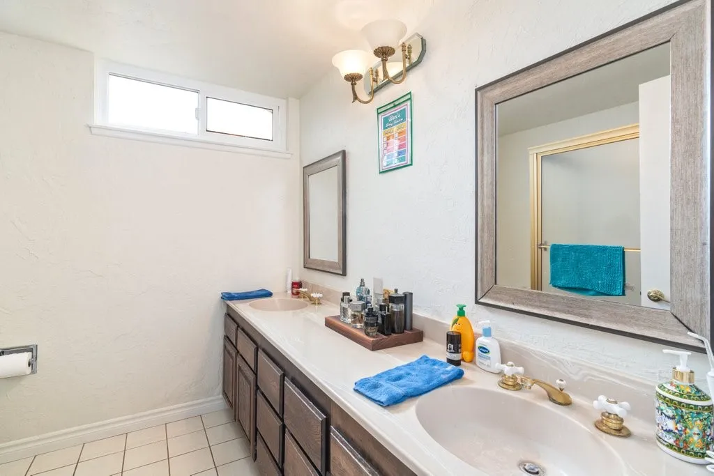 1695 N Palm, Upland, California 91784 home-pic-30
