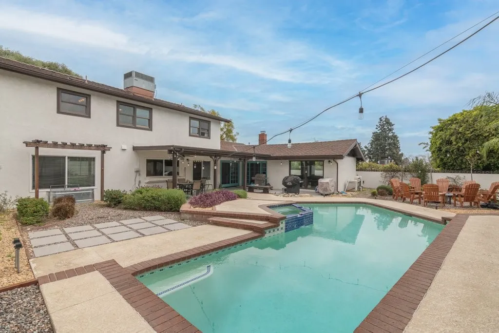 1695 N Palm, Upland, California 91784 home-pic-34