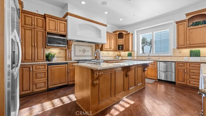 752 Valparaiso Drive, Claremont, California 91711