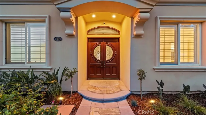 752 Valparaiso Drive, Claremont, California 91711