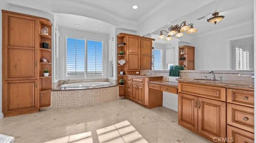 752 Valparaiso Drive, Claremont, California 91711