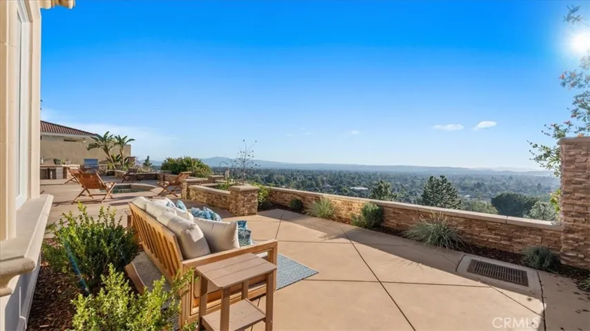752 Valparaiso Drive, Claremont, California 91711