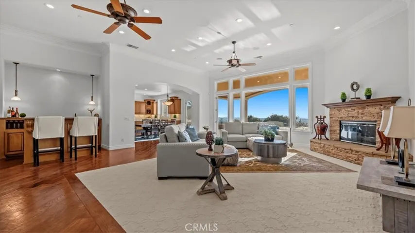 752 Valparaiso Drive, Claremont, California 91711