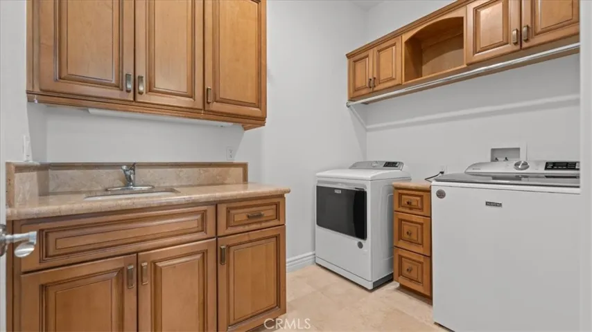 752 Valparaiso Drive, Claremont, California 91711