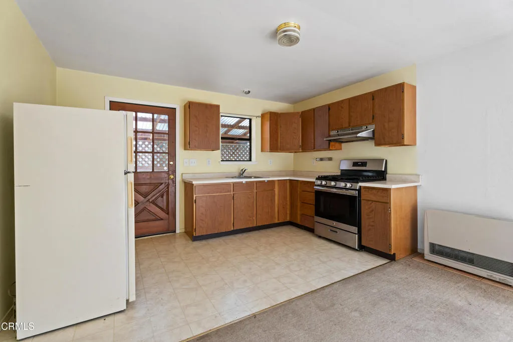Apartment Kitchen