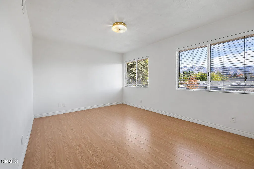 3222 Emerald Isle Drive, Glendale, California 91206 home-pic-32