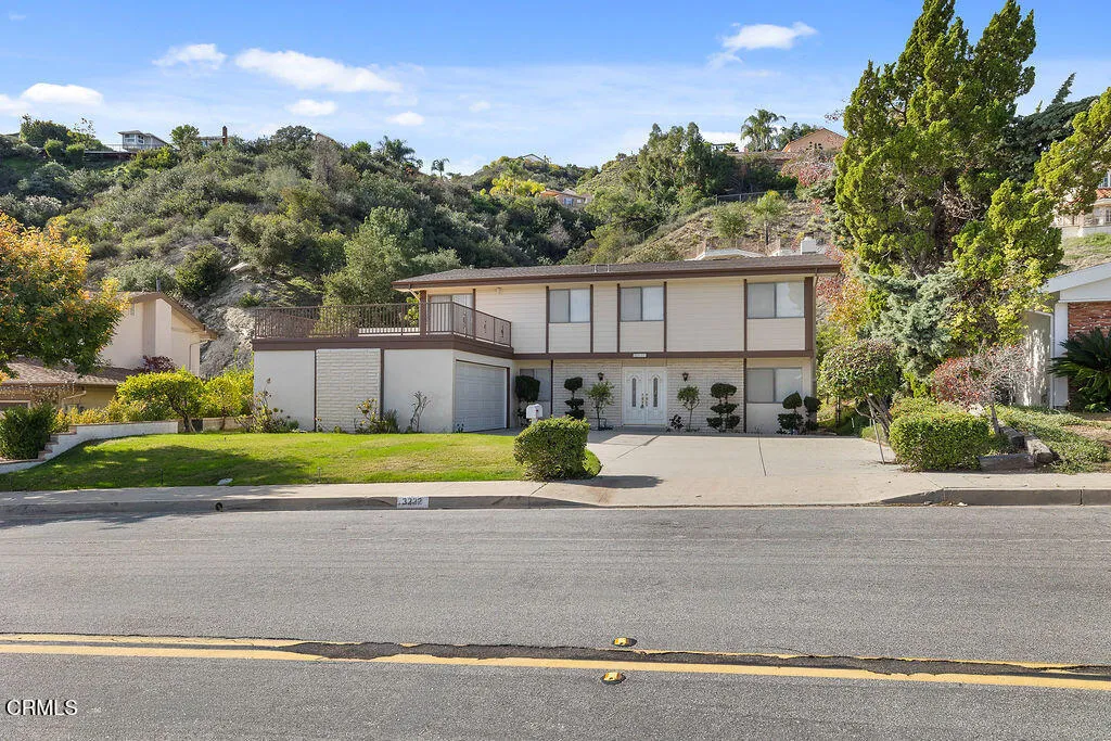 3222 Emerald Isle Drive, Glendale, California 91206 home-pic-0