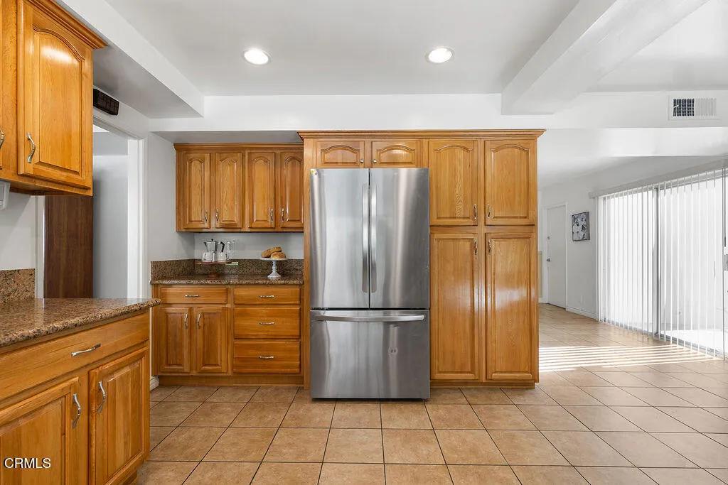 3222 Emerald Isle Drive, Glendale, California 91206 home-pic-13
