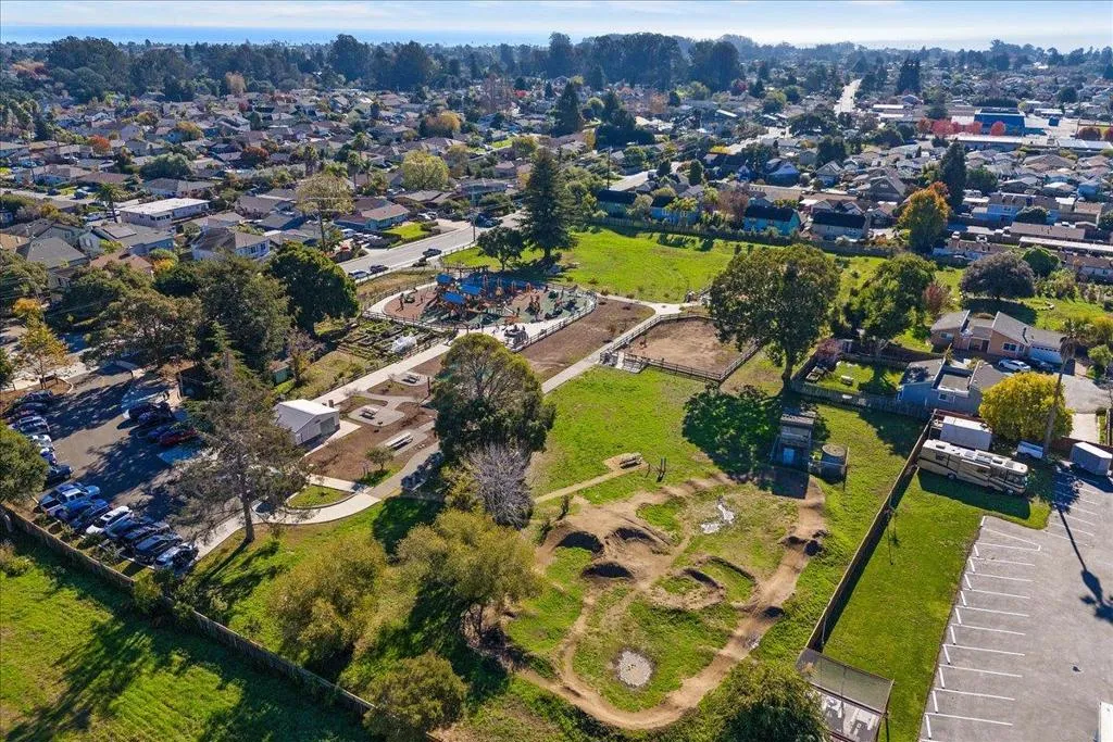 2200 Pelican, Santa Cruz, California 95062 home-pic-47