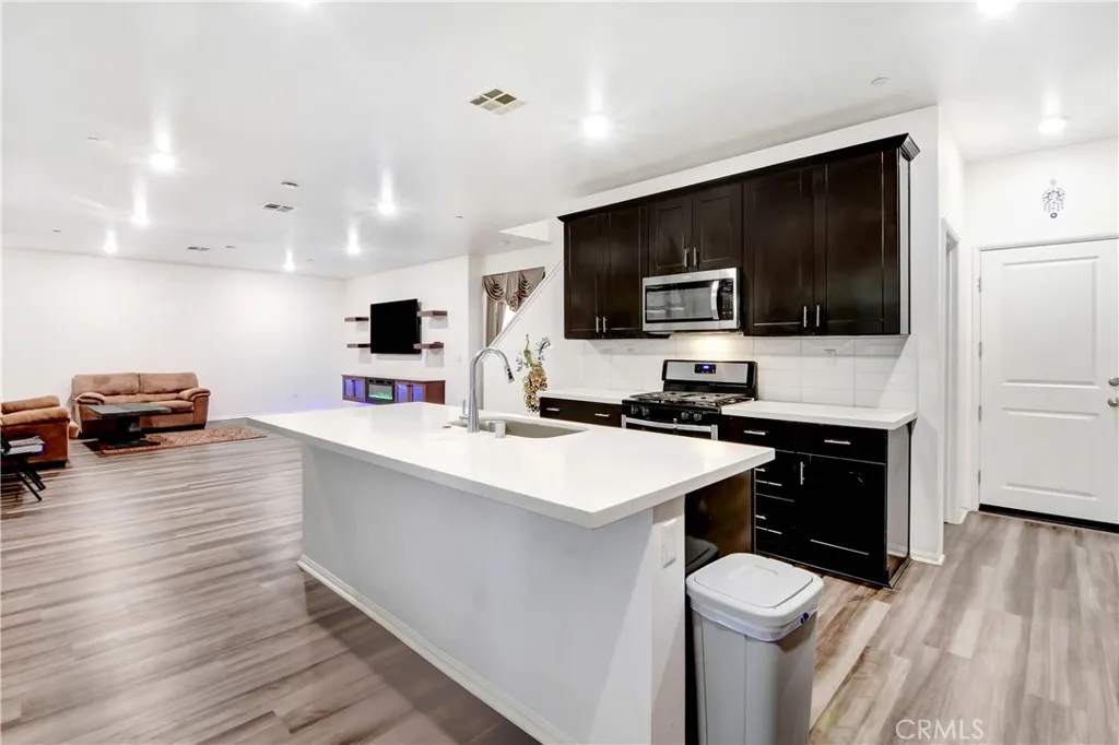 24638 Hudson Street, Moreno Valley, California 92551 home-pic-8