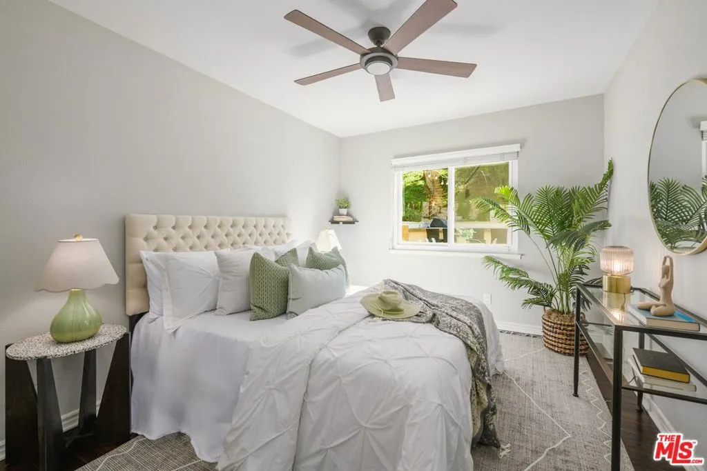 6652 Buttonwood Avenue, Oak Park, California 91377 home-pic-15