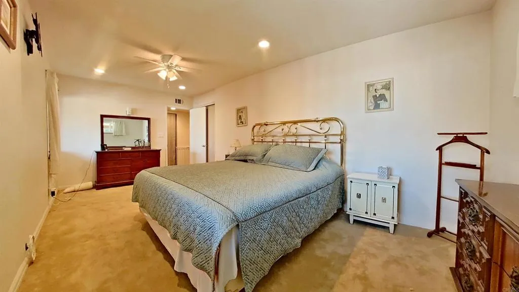 1331 Cornish Drive, Oceanside, California 92054 home-pic-16