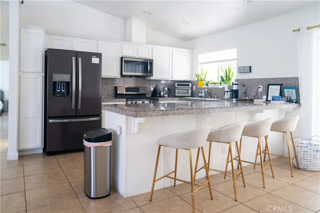 43700 Brahea Court, Indio, California 92201 home-pic-3