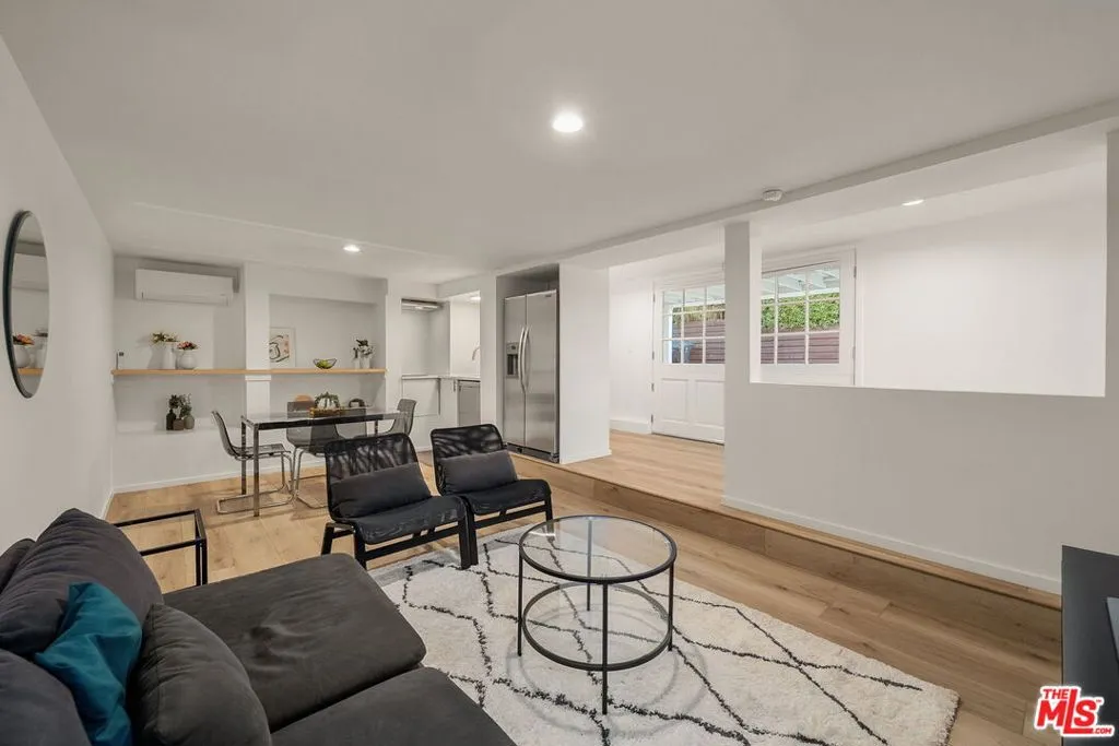 2716 6th Street, Santa Monica, California 90405 home-pic-20