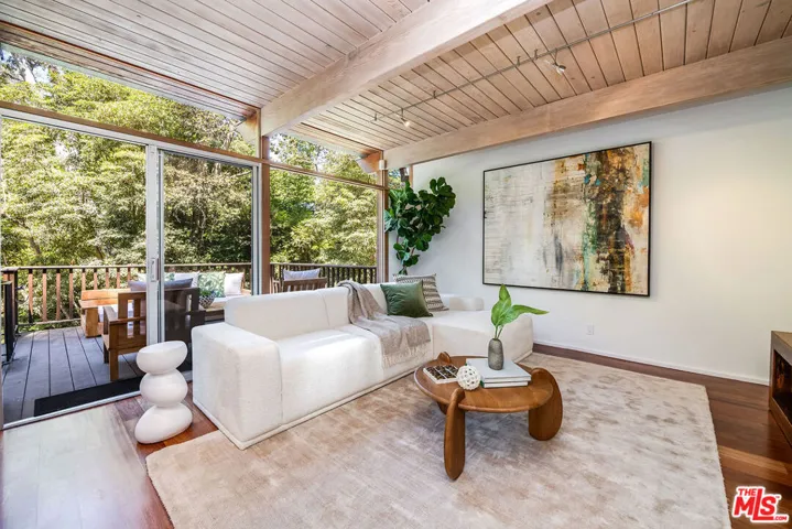 Seating Off Kitchen Main House