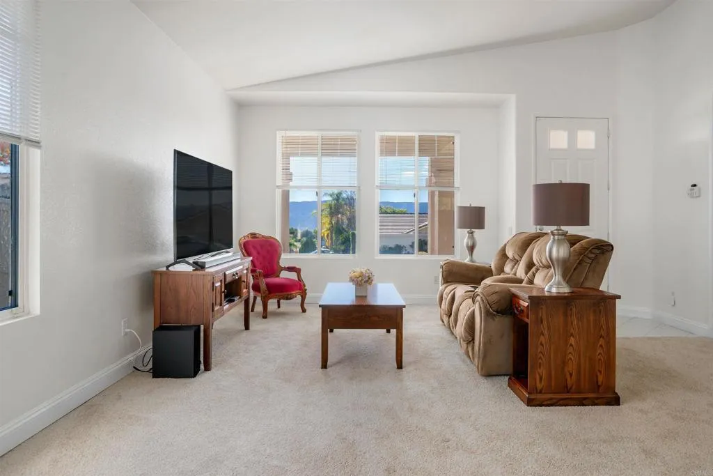 1 Corte Rossa, Lake Elsinore, California 92532 home-pic-15