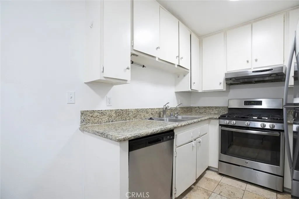 1422 Rock Glen 210, Glendale, California 91205 home-pic-3