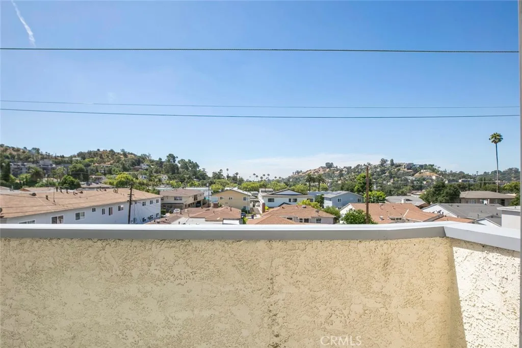 1422 Rock Glen 210, Glendale, California 91205 home-pic-11