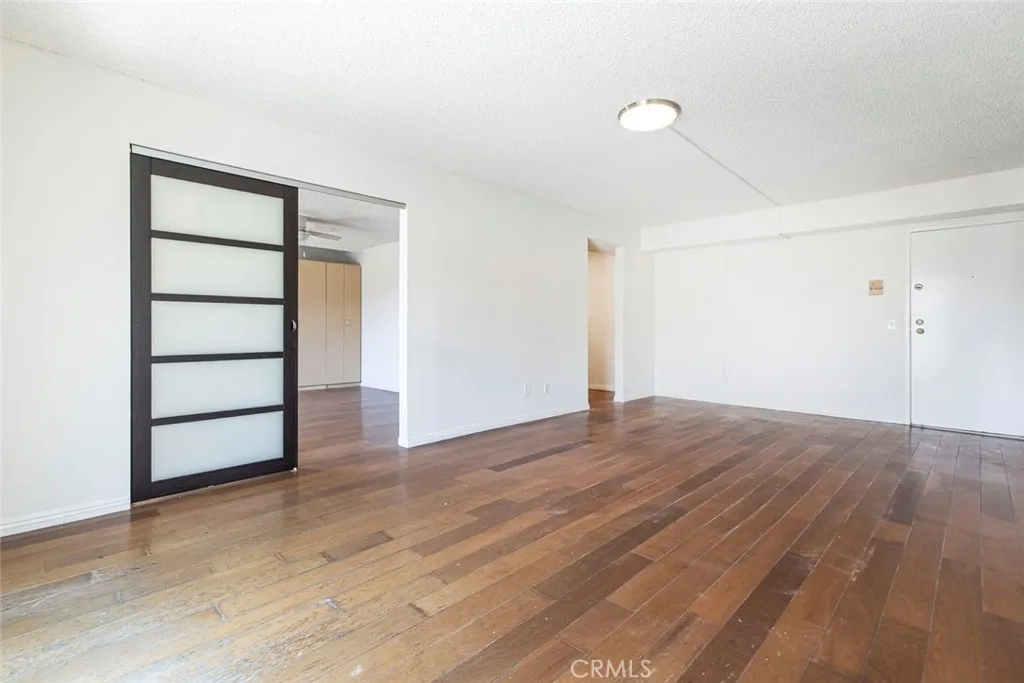 1422 Rock Glen 210, Glendale, California 91205 home-pic-2