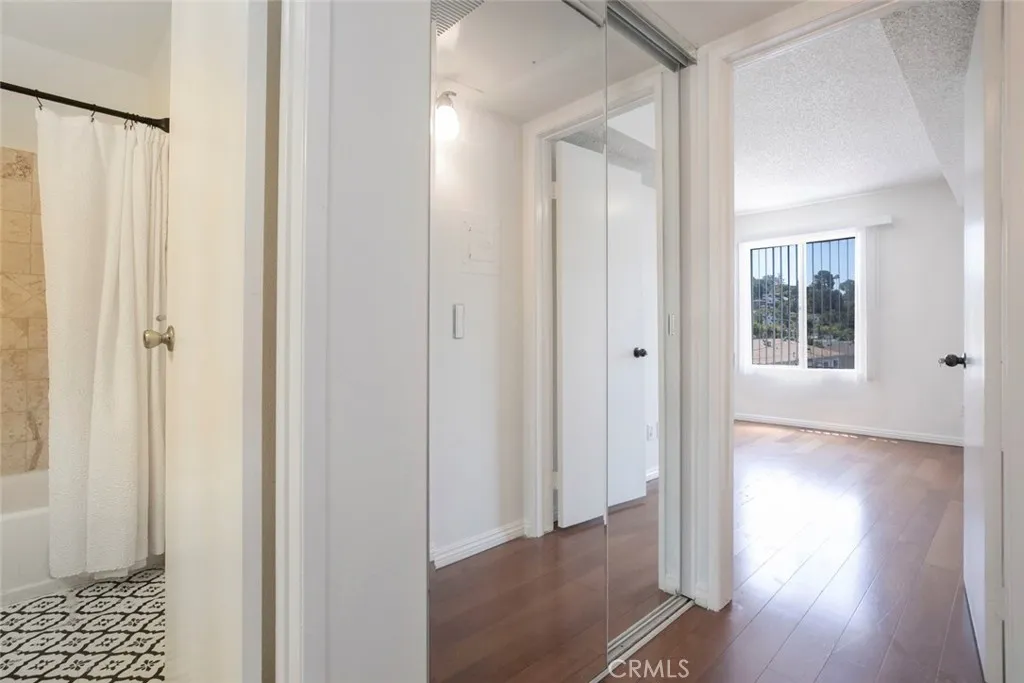 1422 Rock Glen 210, Glendale, California 91205 home-pic-14