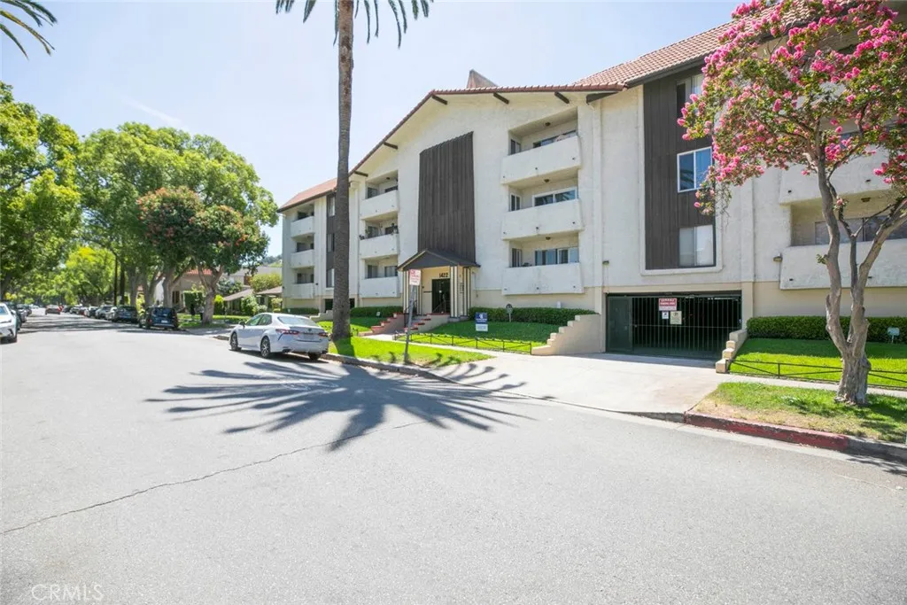 1422 Rock Glen 210, Glendale, California 91205 home-pic-0