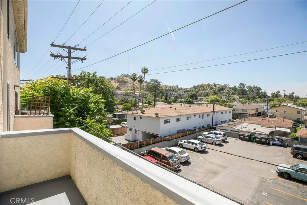 1422 Rock Glen 210, Glendale, California 91205 home-pic-12