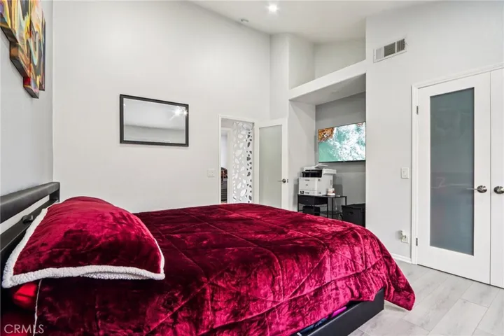 15928 Hunsaker 7, Paramount, California 90723