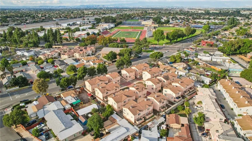 15928 Hunsaker 7, Paramount, California 90723