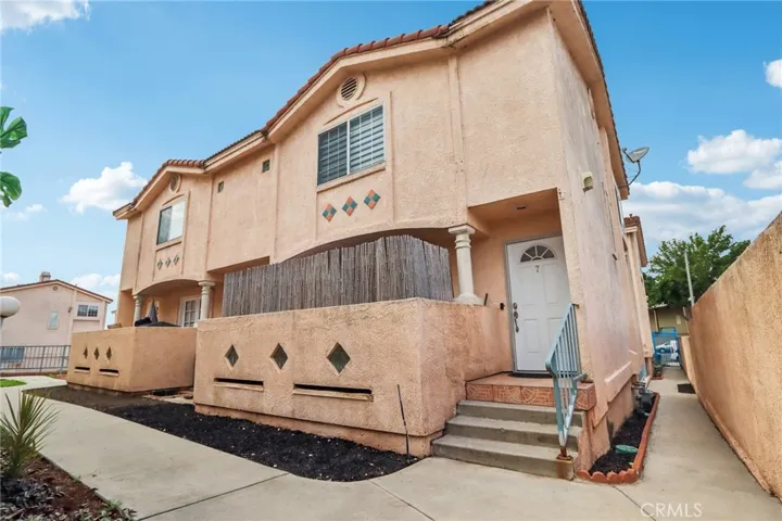 15928 Hunsaker 7, Paramount, California 90723