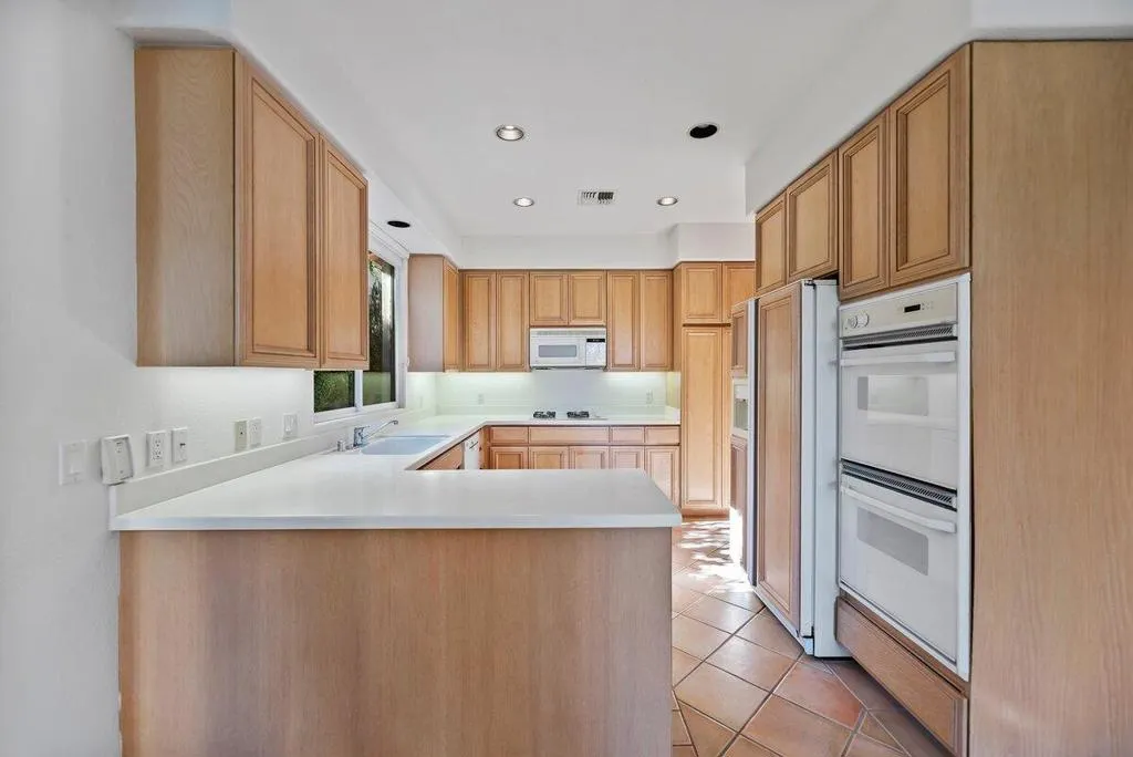 48420 Via Solana, La Quinta, California 92253 home-pic-9