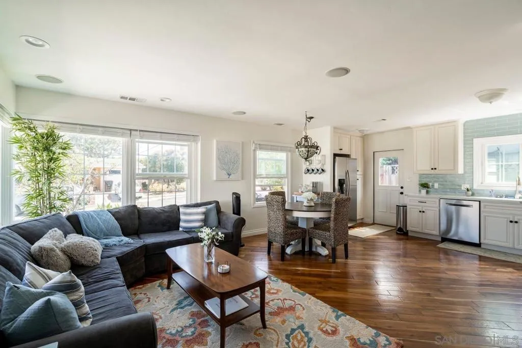 3466 Wisteria Dr, San Diego, California 92106 home-pic-2