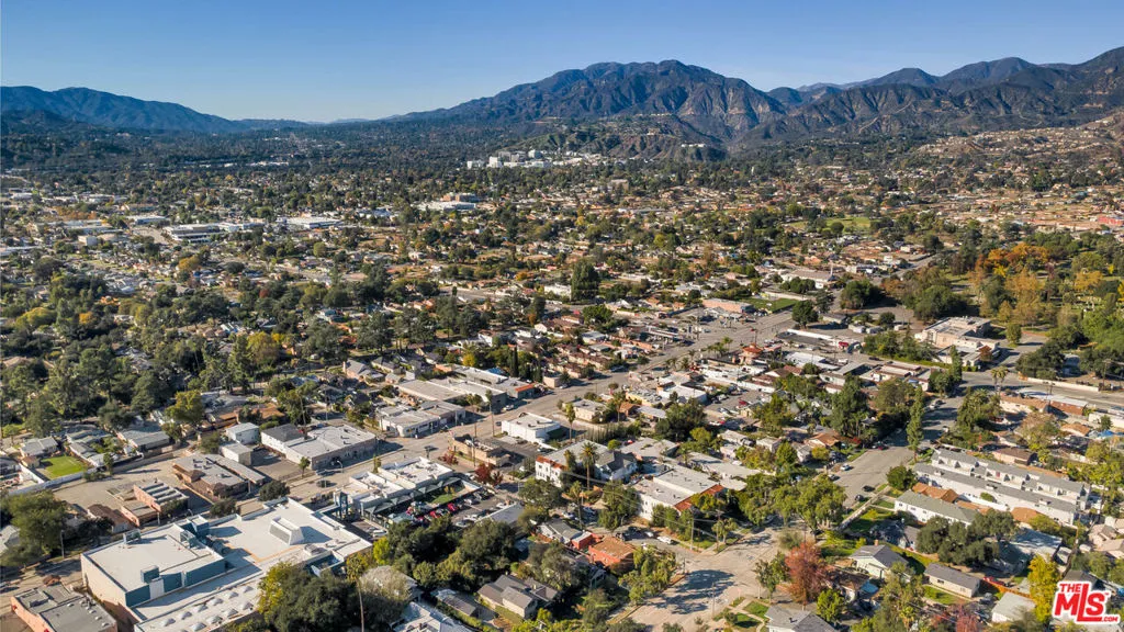 46 E Montana Street, Pasadena, California 91103 home-pic-7